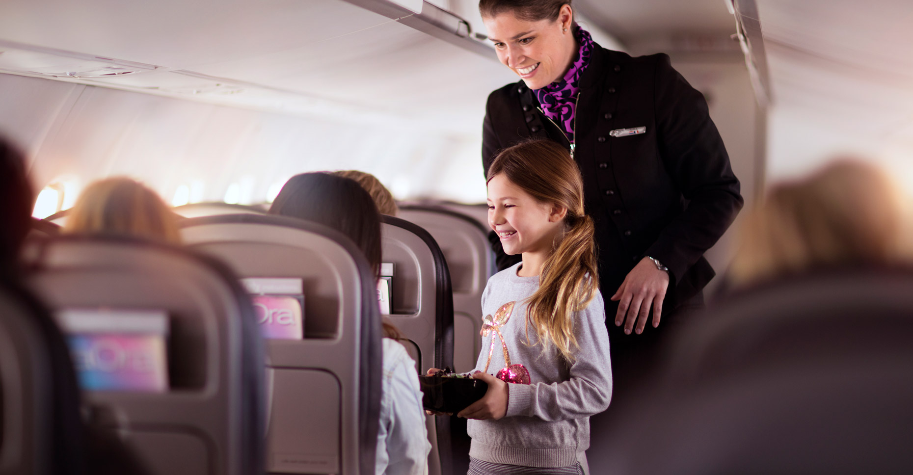 AIRNZ_ONBOARD_GIRL_SWEETS_5464x4096